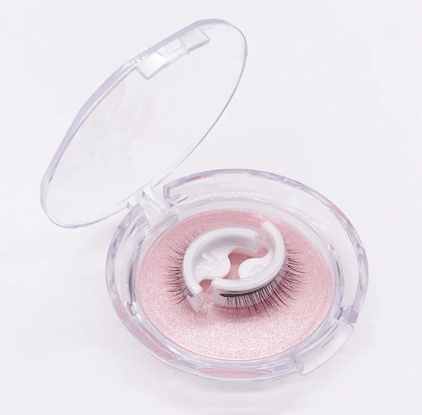 Self Adhesive Lashes - No Glue No Eyeliner