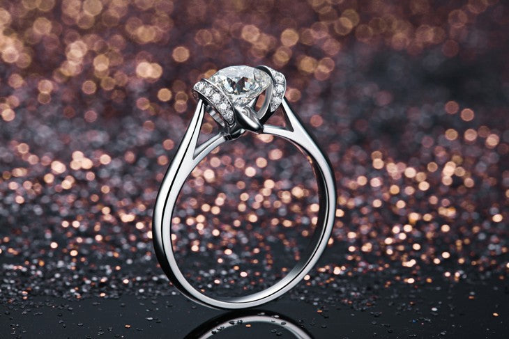 Exquisite French Kiss 18K White Gold Diamond Ring