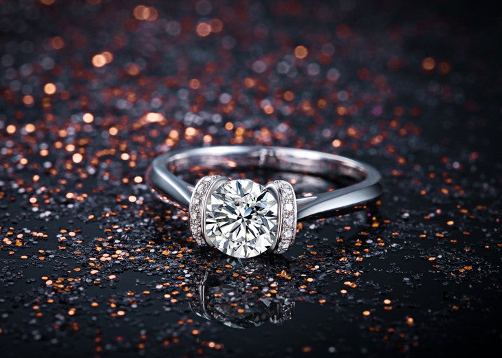Exquisite French Kiss 18K White Gold Diamond Ring