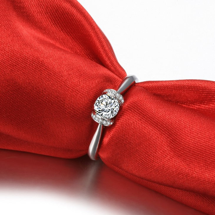 Exquisite French Kiss 18K White Gold Diamond Ring