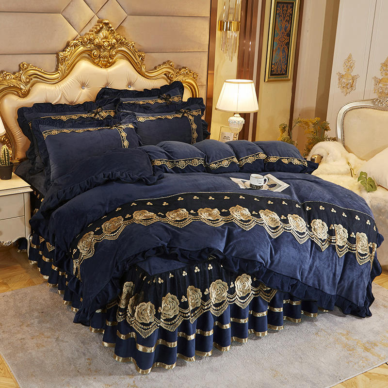 NEW: A True Princess Style Lace Bedding Set Queen or King 3 Piece Set