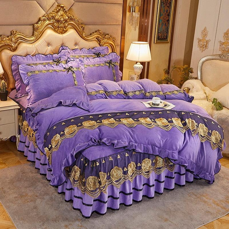 NEW: A True Princess Style Lace Bedding Set Queen or King 3 Piece Set