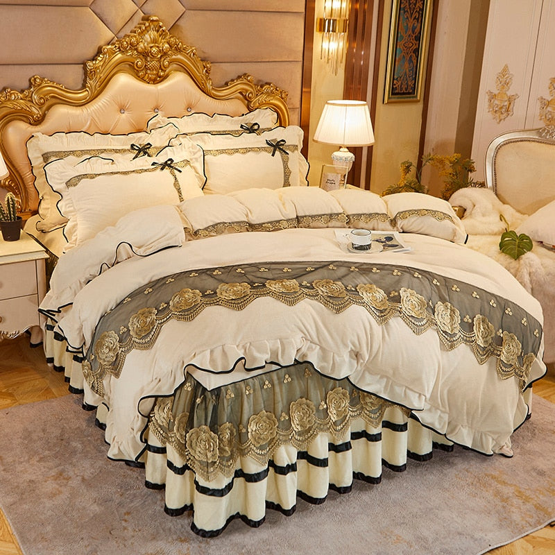 NEW: A True Princess Style Lace Bedding Set Queen or King 3 Piece Set