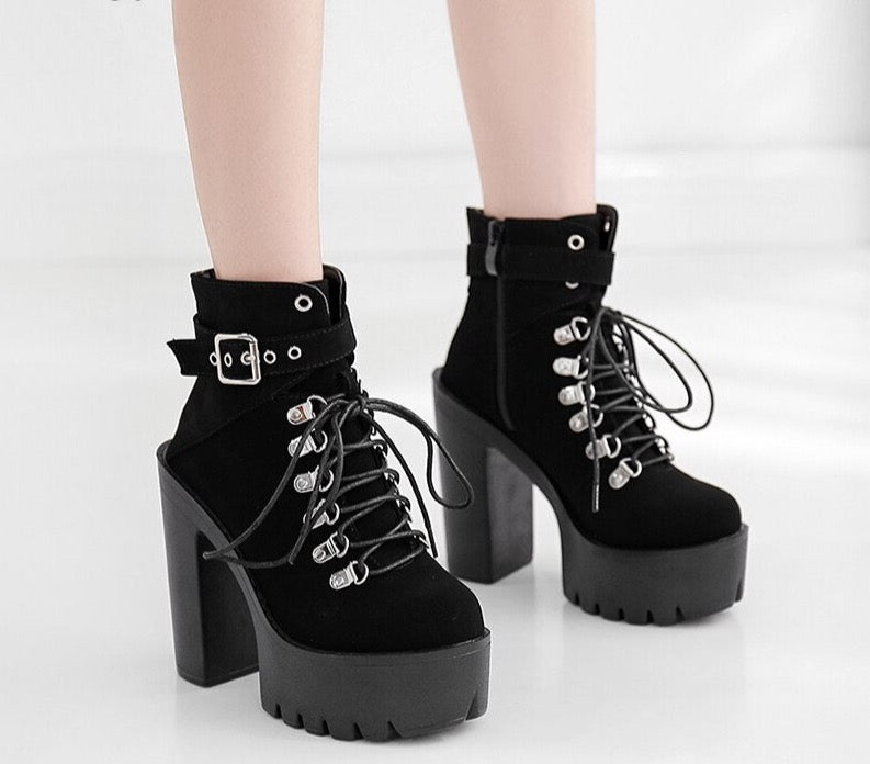 Lace Up Platform Winter Boots