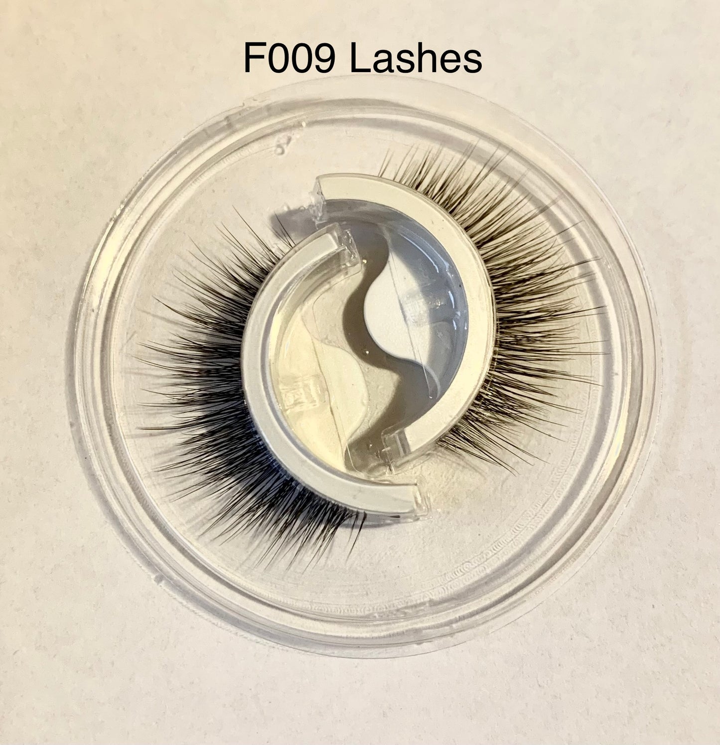 Self Adhesive Lashes - No Glue No Eyeliner