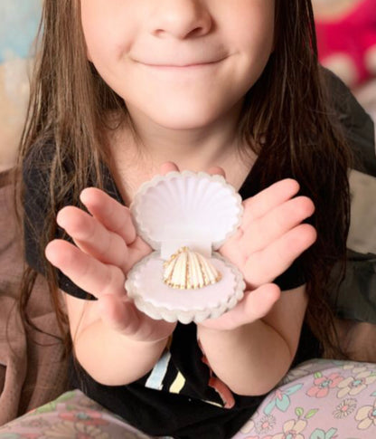 Clam Shell Necklace