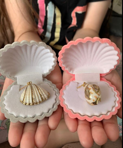 Clam Shell Necklace