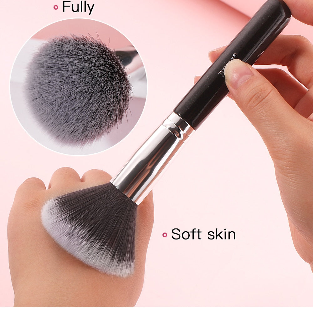 Makeup brushes set Natural goat hair - Black